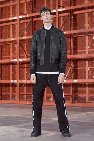 Look 25